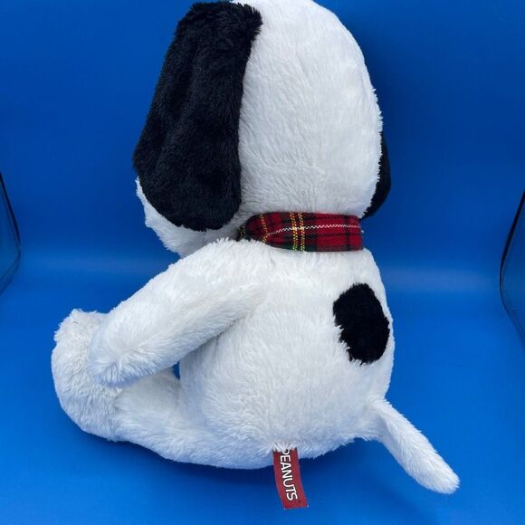 Vintage PEANUTS Branded Plush Merry Christmas Plaid Scarf Snoopy Stuffed Toy 18" - Picture 4 of 9